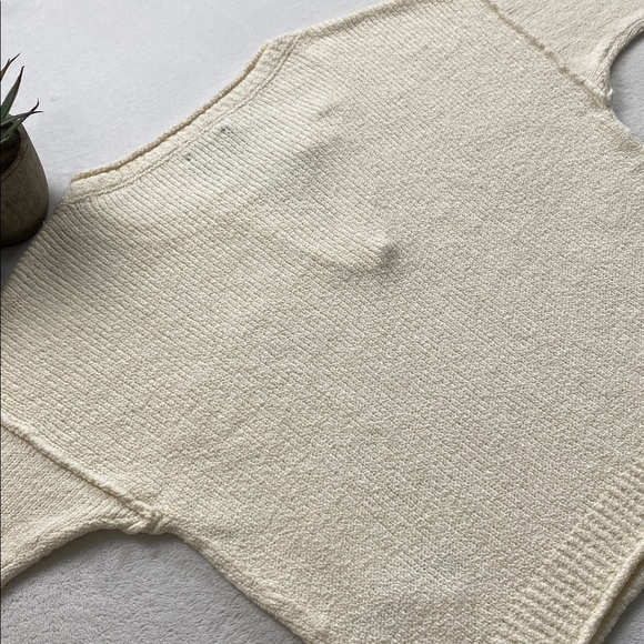 Abercrombie & Fitch Open Collar Roll Hem Long Sleeve Pullover Sweater - Picture 5 of 16